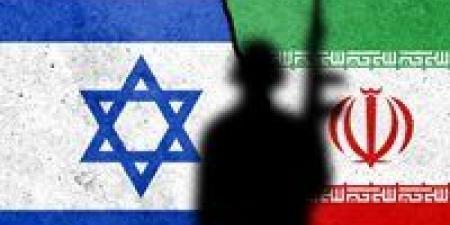 تصعيد صاروخي متبادل.. الحرس الثوري الإيراني يستهدف منشآت بتروكيماوية في حيفا وإغلاق للأجواء في طهران