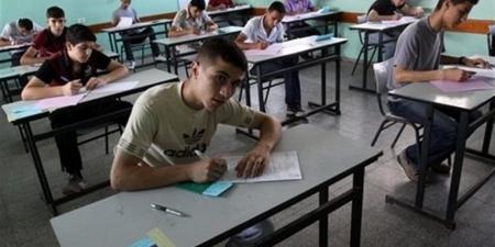 طلاب الشهادة الإعدادية بالقاهرة يؤدون امتحان الهندسة في خامس أيام امتحانات الفصل الدراسي الثاني