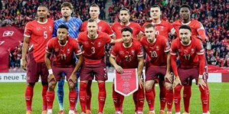 مشهد مرعب قبل كأس العالم.. الثعابين تحاصر مقر منتخب سويسرا