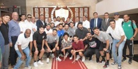 محافظ بورسعيد يستقبل مجلس المصري ويصرف مكافأة للاعبين والجهاز الفني