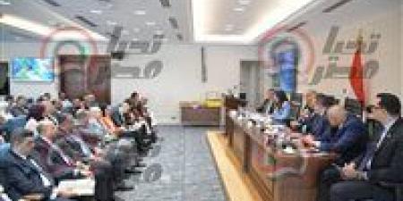 وكيل البرلمان يطالب بإنشاء كيان قوي لتنظيم السوق العقاري: لا يمكن إدارة العمران في مصر دون تسجيل العقارات