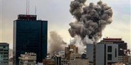 عاجل|انفجارات تهز جزيرة قشم الإيرانية.. والأسباب غامضة