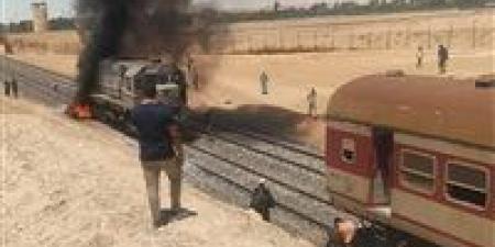 عاجل.. السكة الحديد تكشف تفاصيل حادث تصادم قطار مع سيارة ملاكي واشتعال النيران بها
