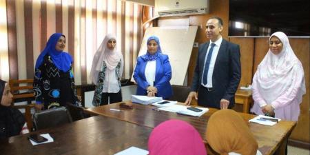 وكيل "صحة بني سويف" يوجه فنيي التمريض الجدد بالعمل الجاد وتقديم أفضل رعاية للمرضى
