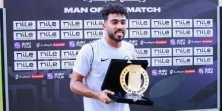 جلسة بين مصطفى الزنارى ومسئولى الزمالك لحسم مصيره بالموسم الجديد