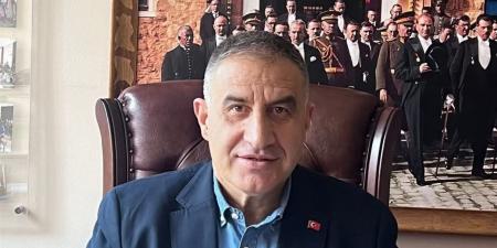 خبير تحكيمي تركي: مدافع بلجيكا استحق الطرد أمام مصر.. والحكم أخطأ في تقدير اللعبة