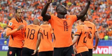 هولندا ضد السويد.. الطواحين يحسم الشوط الأول بثنائية في كأس العالم (فيديو وصور)