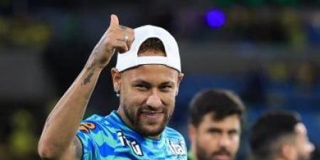 الرئيس البرازيلي ساخرا: نيمار أول لاعب يتدرب عن بُعد في التاريخ