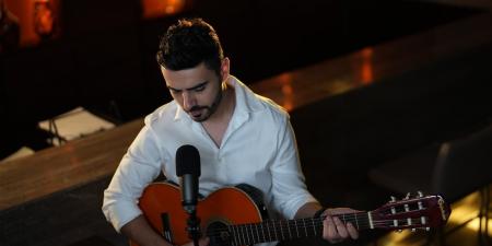 بعد 20 سنة من "إكس فاكتور".. أحمد علاء يعود بألبوم "مش طبيعي"