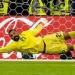 محمد العويس يسجل رقما قياسيا كأكثر الحراس تصديًا فى مباراة واحدة بمونديال 2026