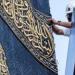 بالذهب والفضة والحرير.. الكعبة المشرفة تتزين بثوبها الجديد في أول أيام العام الهجري