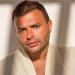رامي صبري يفرض سيطرته ويتربع على عرش التريند بـ "القمر"