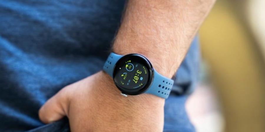 نظام
Wear
OS
يقوم
بإعداد
وصول
Material
You
ويلمح
إلى
مشغل
تطبيقات
الشبكة