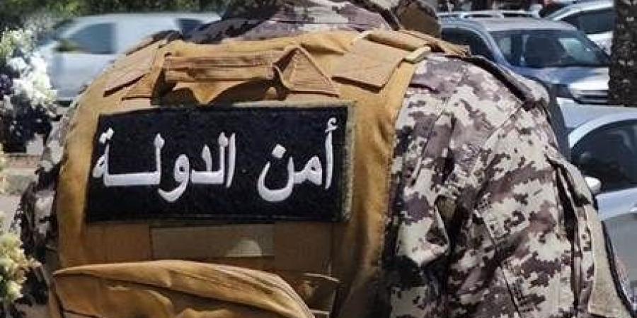 "إقبال"
      على
      "أمن
      الدولة"