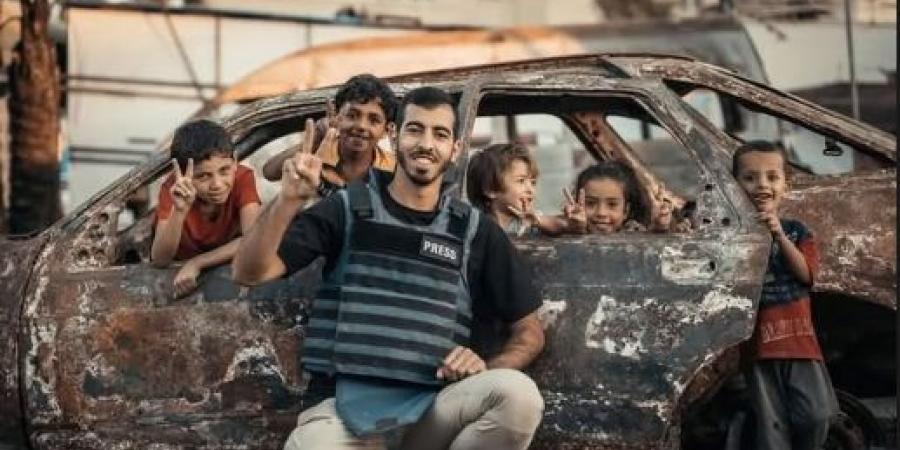 كلمة
      حزن
      وقهر
      قليلة..
      ريهام
      عبد
      الغفور
      تنعي
      صالح
      الجعفراوي