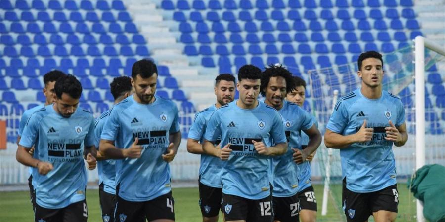 وليد
      خليل:
      غزل
      المحلة
      يتقدم
      بشكوى
      ضد
      شباب
      بلوزداد
      بسبب
      قيمة
      صفقة
      بن
      حمودة