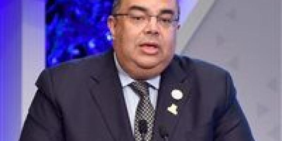 محمود
      محيي
      الدين:
      مقترح
      منتدى
      المقترضين
      يأتى
      فى
      منعطف
      حاسم
      للاقتصادات
      النامية