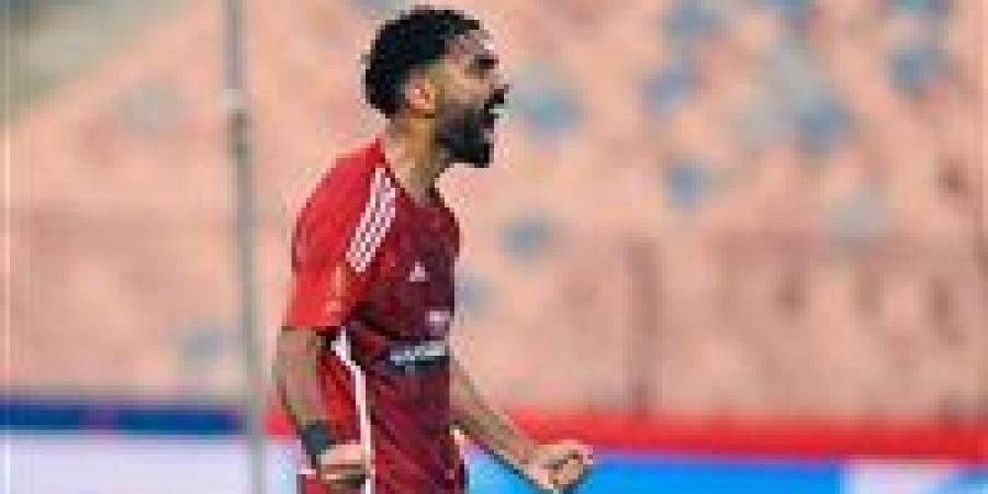 الأهلي
      يستقر
      على
      فتح
      ملف
      تجديد
      عقد
      الشحات
      وعبد
      القادر
      بعد
      العودة
      من
      بوروندي