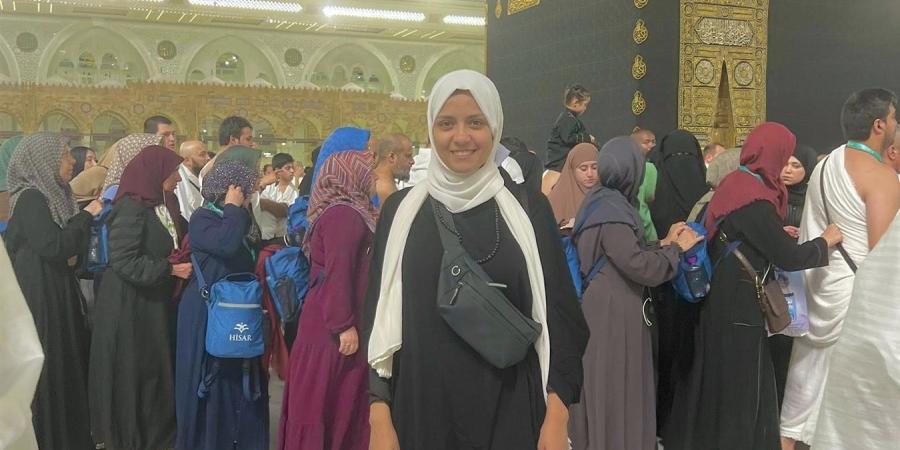الحمدلله..
      سهر
      الصايغ
      تشارك
      صورا
      أثناء
      تأديتها
      مناسك
      العمرة