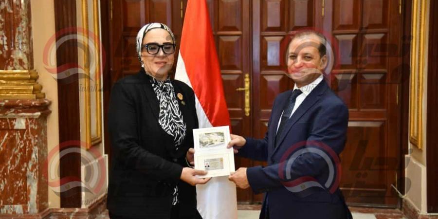 النائبة
      داليا
      الإتربي:
      فخورة
      بثقة
      الرئيس
      السيسي..
      وعضويتي
      في
      مجلس
      الشيوخ
      تكليف
      وتشريف
      ومسؤولية
      وطنية