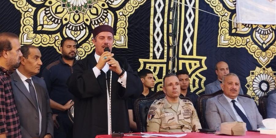جابر
      بغدادى:
      الصوفية
      حائط
      الصد
      ضد
      التطرف