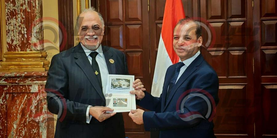 النائب
      عبد
      الهادي
      القصبي
      يتسلم
      كارنيه
      عضوية
      مجلس
      الشيوخ
      2025..
      صور
