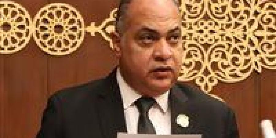 النائب
      أيمن
      الهوارى
      يؤدى
      اليمين
      الدستورية
      أمام
      مجلس
      الشيوخ..
      ويؤكد:
      سأبذكل
      كل
      جهدي
      لدعم
      مسيرة
      التنمية
      في
      مصر