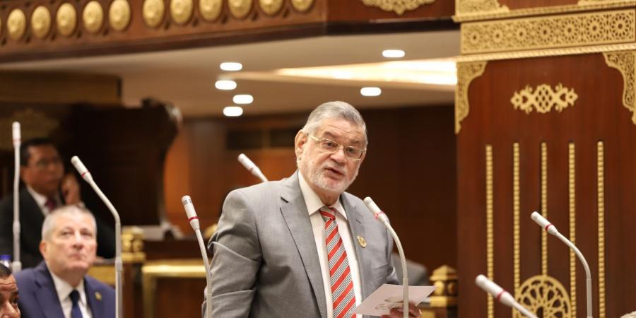 منهم
      الخرباوي
      ومحمد
      كمال
      مرعي..
      أعضاء
      الشيوخ
      الجدد
      يؤدون
      اليمين
      الدستورية
      «صور»