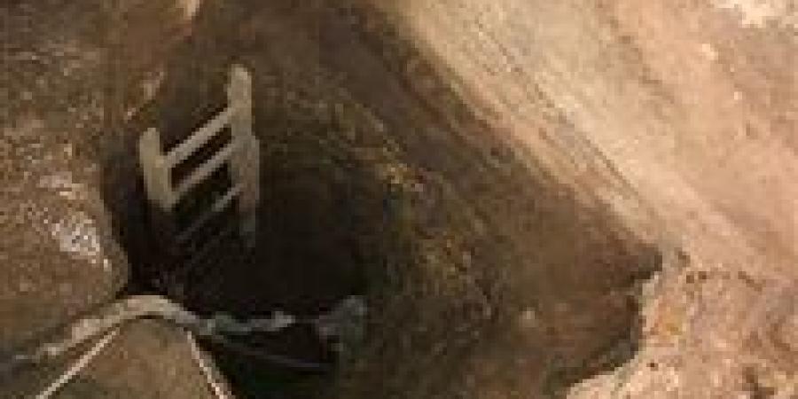 حفرة
      الموت..
      مصرع
      شخصين
      أثناء
      التنقيب
      عن
      الآثار
      في
      الصف