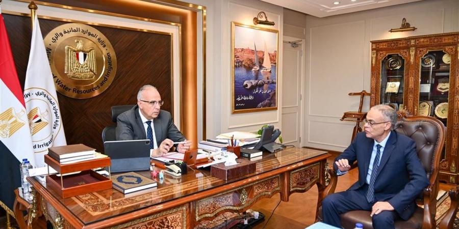 توجيهات
      جديدة
      من
      وزير
      الري
      بشأن
      محطات
      رفع
      المياه