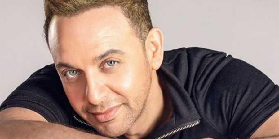 اللي
      كبرناه..
      مصطفى
      قمر
      يطرح
      البرومو
      التشويقي
      لأغنيته
      الجديدة