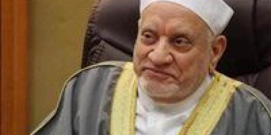 مقرب
      من
      الدكتور
      عمر
      هاشم:
      قرأ
      الحديث
      بعين
      القلب..
      وكان
      من
      الذين
      تعطروا
      بأنفاس
      النبي
