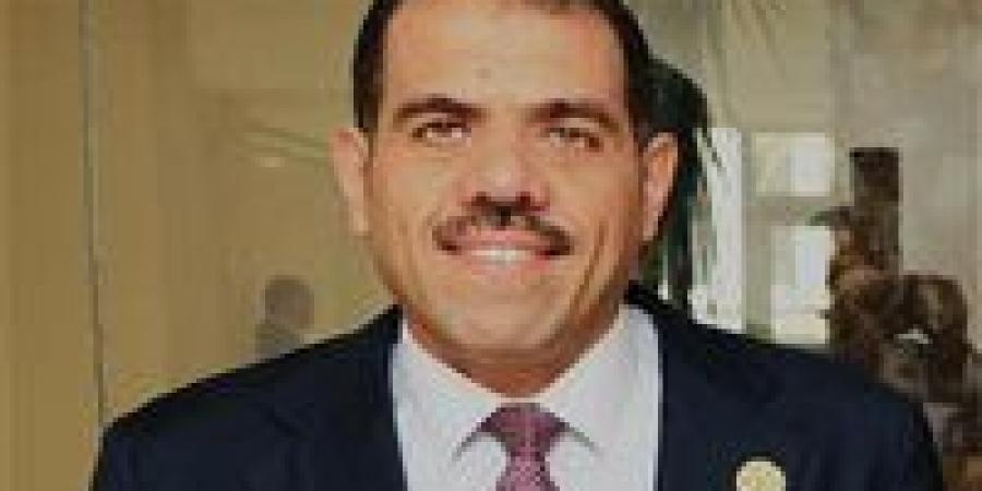 الأمين
      العام
      الجديد
      لمجلس
      الشيوخ
      يعقد
      أول
      اجتماع
      مع
      العاملين..
      ويبدأ
      مراجعة
      ترتيبات
      جلسة
      انتخاب
      اللجان
      النوعية