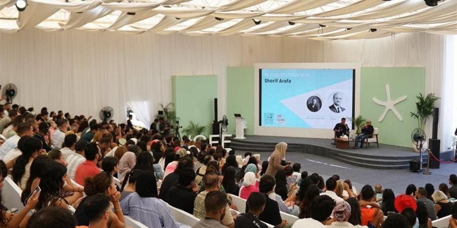 من
      الجونة
      «50
      سنة
      يسرا»..
      سفيرة
      الدراما
      العربية
      تتحدث
      عن
      فلسفتها
      في
      الحياة
      والفن