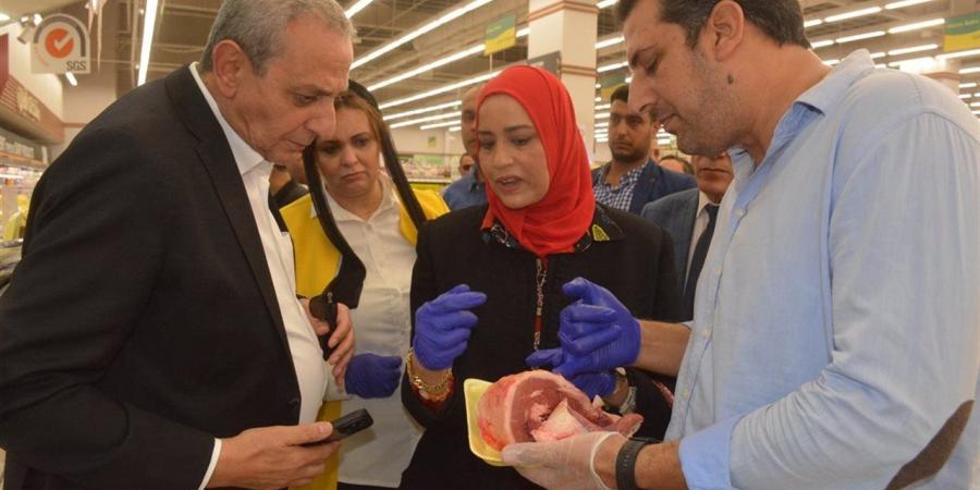 محافظ
      الغربية
      يشن
      حملة
      مفاجئة
      على
      السلاسل
      التجارية
      بطنطا