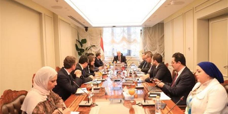 وزير
      التعليم
      العالي:
      مشروع
      الجامعة
      الأهلية
      الفرنسية
      في
      مصر
      يحظى
      بدعم
      كبير