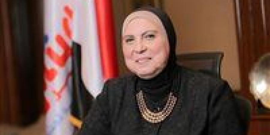 بعد
      تعيينها
      رئيسًا
      لشركة
      السكر..
      من
      هي
      نيفين
      جامع
      وزيرة
      الصناعة
      السابقة؟