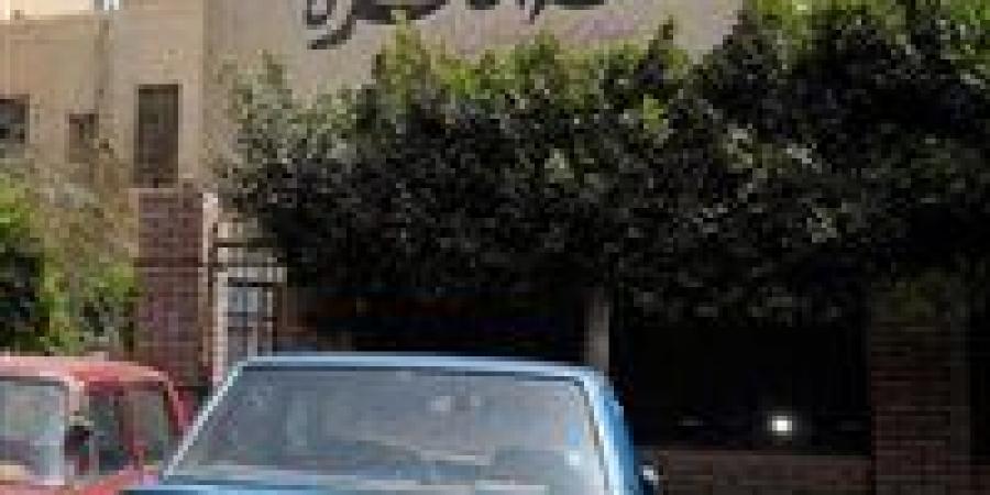 فاطمة
      تطلب
      الخلع
      بعد
      سنة
      زواج:
      "صوته
      عالي
      وشخيره
      بيسمع
      الجيران"