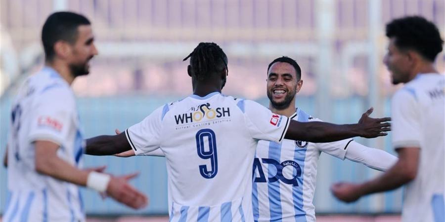 عاشور
      وثلاثي
      بيراميدز
      مرشحون
      لنيل
      جائزة
      أفضل
      لاعب
      في
      مسابقتي
      "كاف"
      للأندية