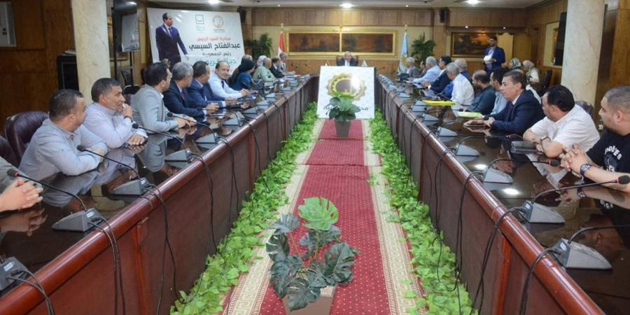 تنفيذًا
      لتكليفات
      مجلس
      المحافظين..
      محافظ
      الغربية
      يوجه
      السلاسل
      التجارية
      بتخفيض
      الأسعار