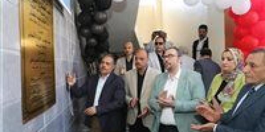 محافظ
      الشرقية
      يفتتح
      المدرسة
      الثانوية
      الفنية
      للتمريض
      بمدينة
      ههيا