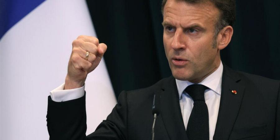 ماكرون:
      روسيا
      ترفض
      وقفًا
      فوريًا
      وغير
      مشروط
      لإطلاق
      النار
      بأوكرانيا
      ونعمل
      للضغط
      عليها