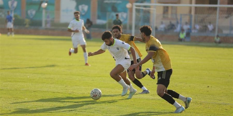 دوري
      المحترفين..
      أبوقير
      يستضيف
      مالية
      كفر
      الزيات
      والإنتاج
      يواجه
      الداخلية