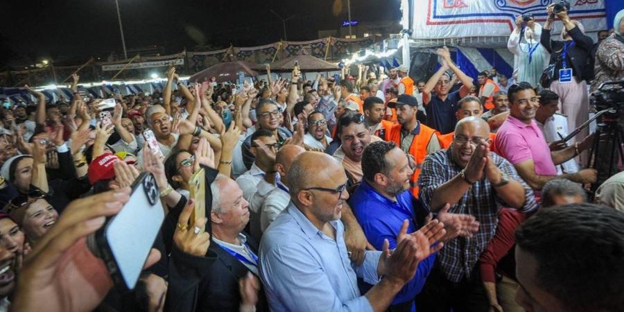 باكتساح..
      الدمرداش
      رئيساً
      لنادى
      الزهور
      للدورة
      من
      2025
      حتى
      2029