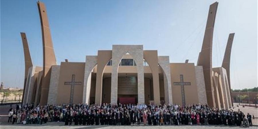 لمحة
      تاريخية
      عن
      المؤتمرات
      العالمية
      حول
      الإيمان
      والنظام