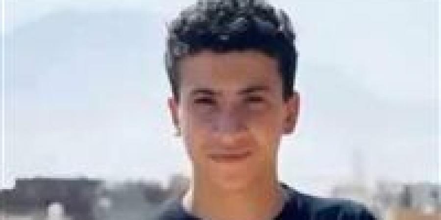 مقتل
      طالب
      على
      يد
      آخرين
      في
      الشرقية