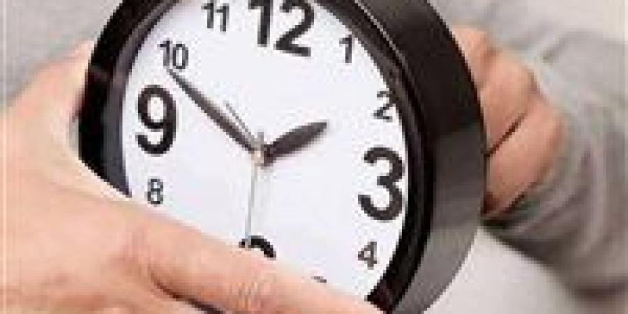 موعد
      تغيير
      الساعة
      ..اعرف
      متى
      يبدأ
      التوقيت
      الشتوي
      2025
      في
      مصر؟