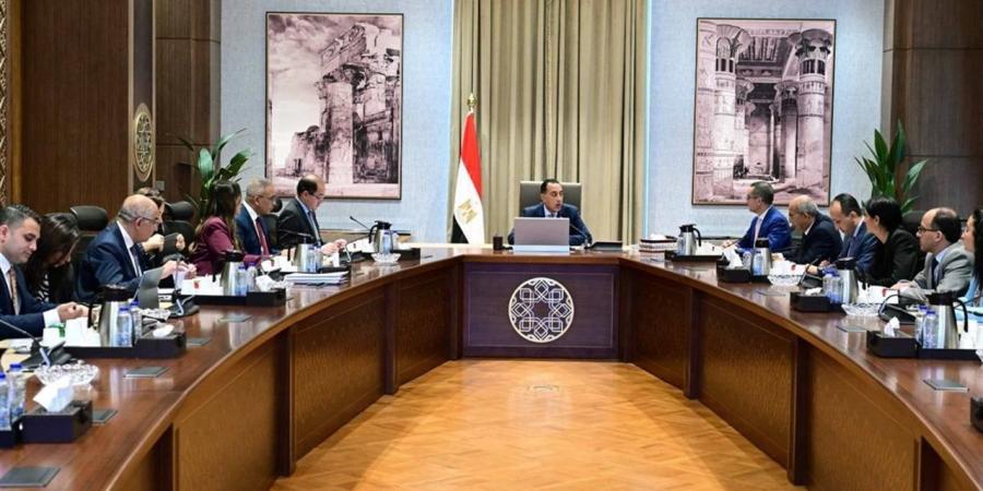 "مدبولي"
      يستعرض
      ملفات
      التعاون
      مع
      الدول
      العربية
      وفرص
      الاستثمار
      المشتركة