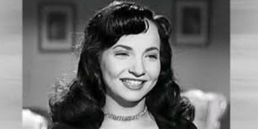 قلدت
      أم
      كلثوم
      فسخر
      منها
      الجمهور..
      حكاية
      حفلة
      غنائية
      تسببت
      في
      عقدة
      نفسية
      لـ
      شادية