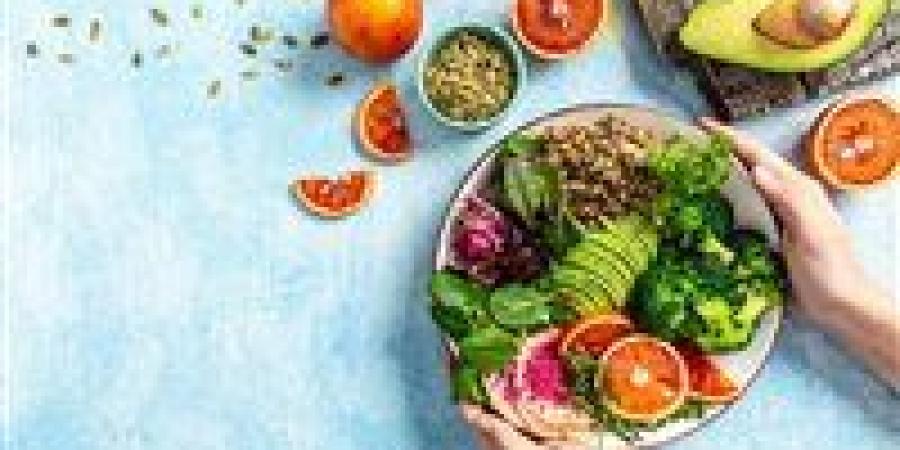 طبيب
      يكشف
      "وصفة
      الطعام
      المضاد
      للسرطان"..
      3
      أطعمة
      تحارب
      المرض
      في
      صمت!